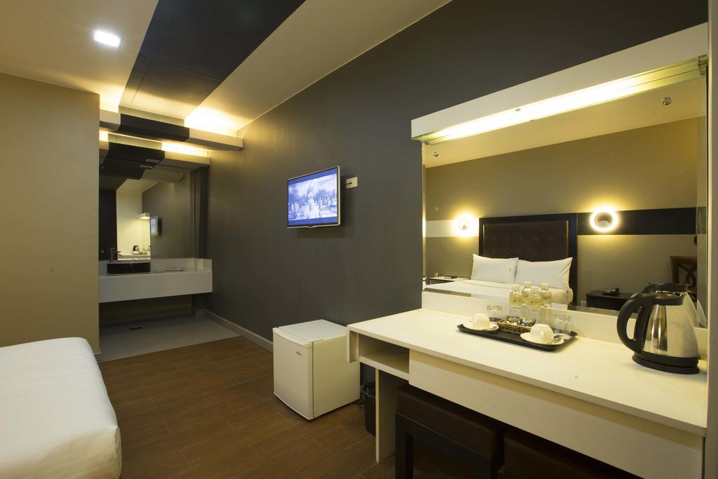 The Lucky 9 Budget Hotel Tagum Esterno foto