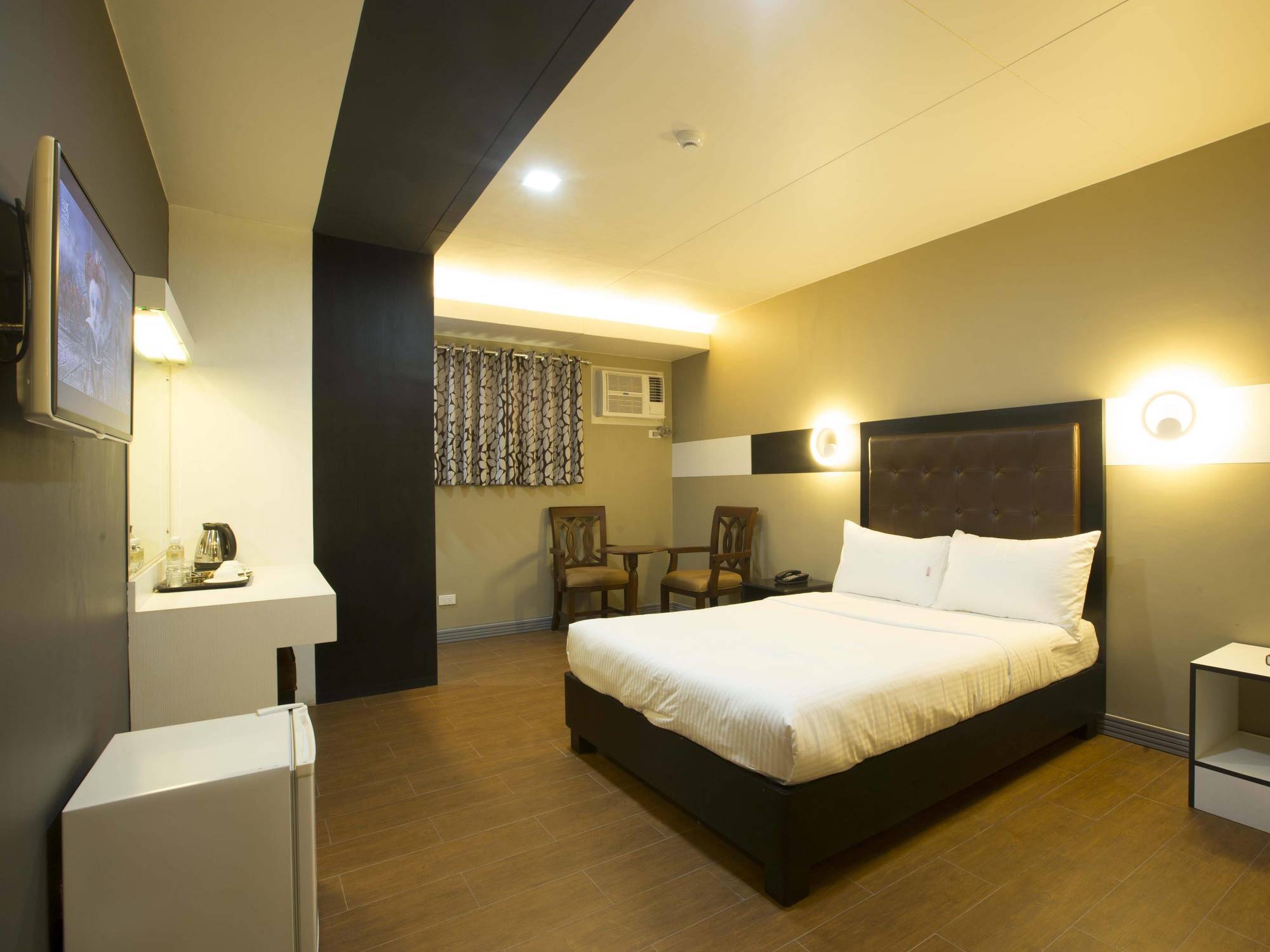 The Lucky 9 Budget Hotel Tagum Esterno foto