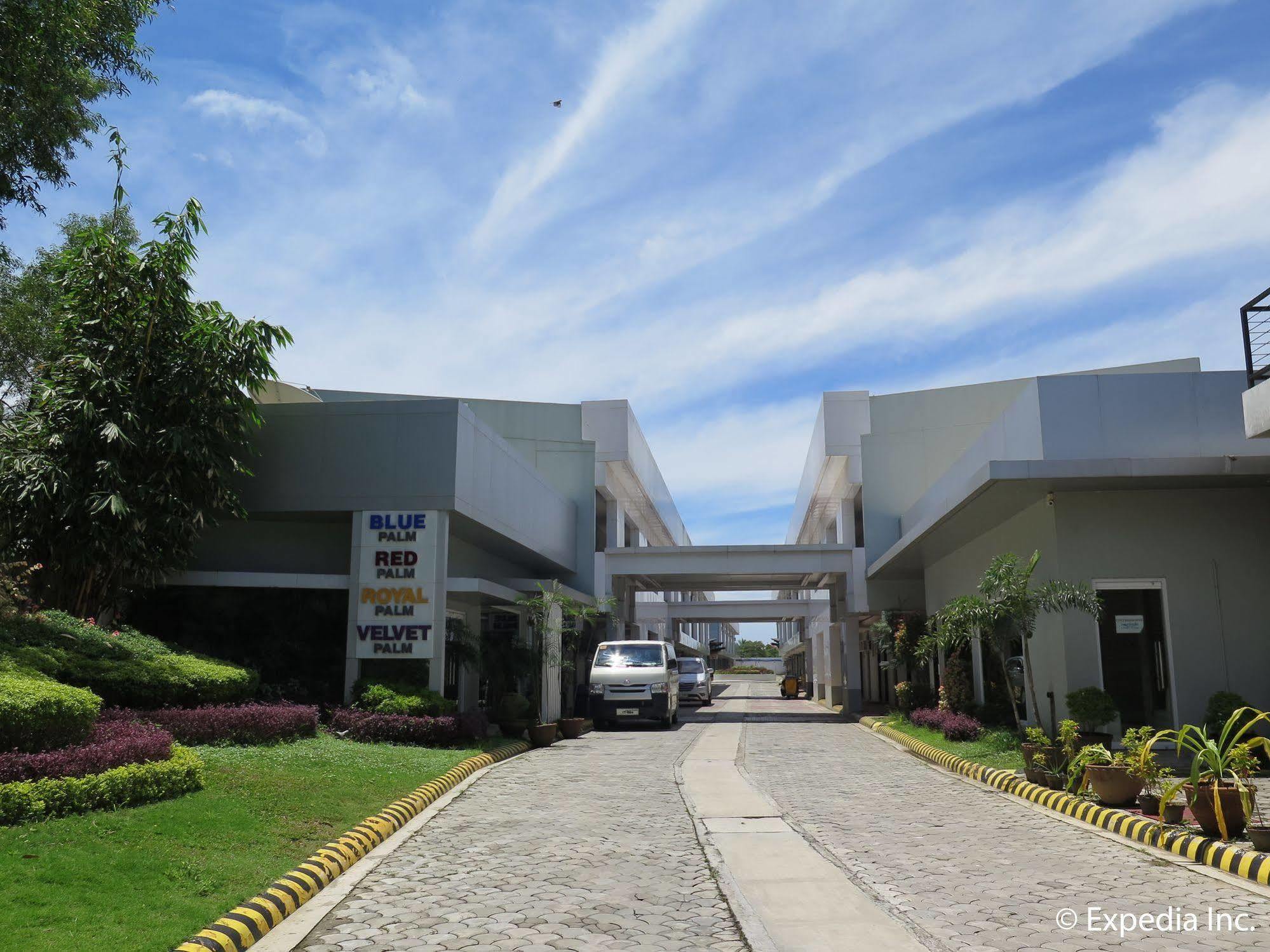 The Lucky 9 Budget Hotel Tagum Esterno foto
