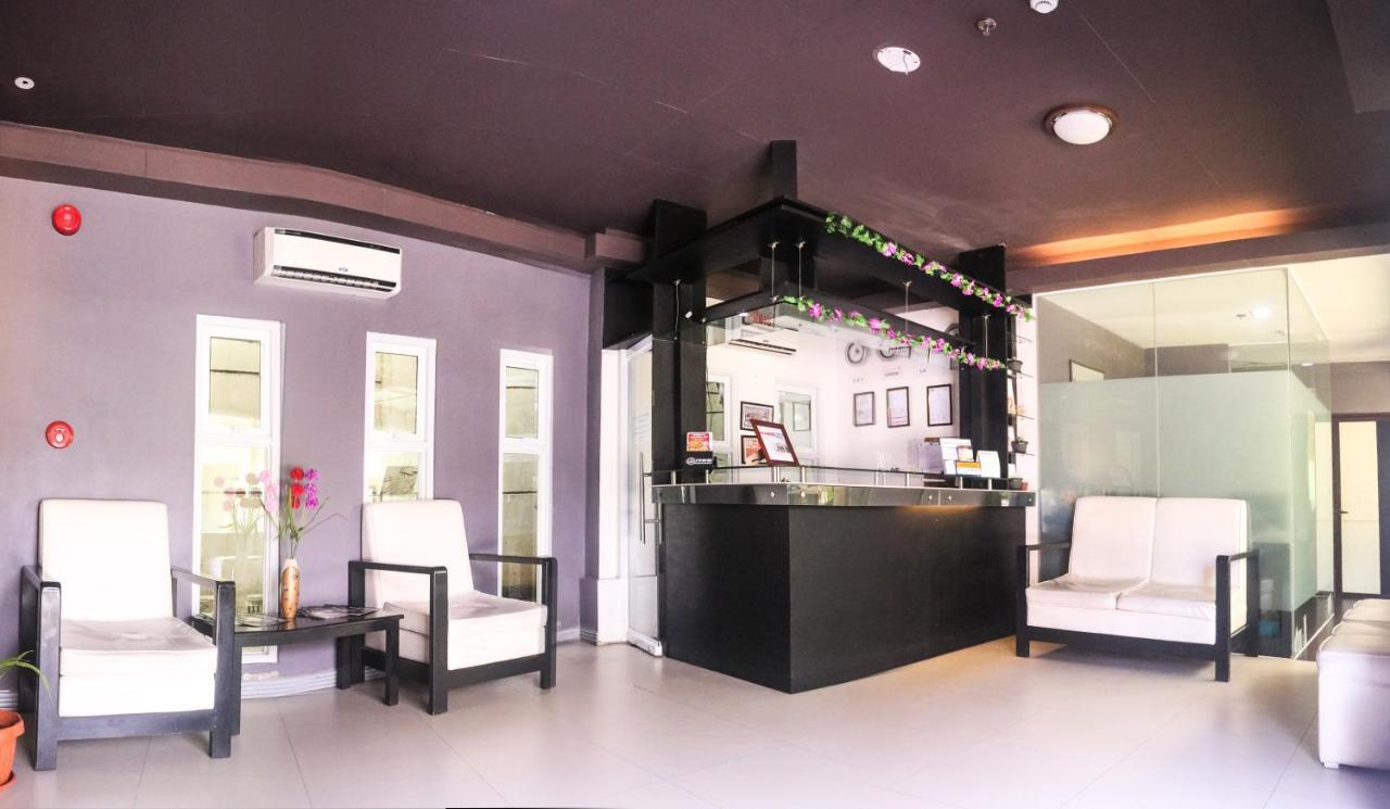 The Lucky 9 Budget Hotel Tagum Esterno foto